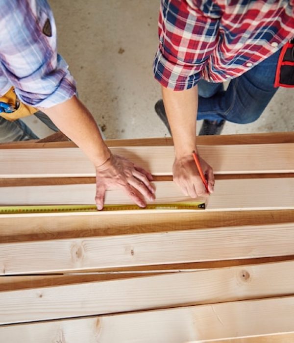 collaboration-two-carpenters-building_329181-15620